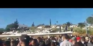 لحظة مواراة جسد خالد قادر الترى بالمضيق