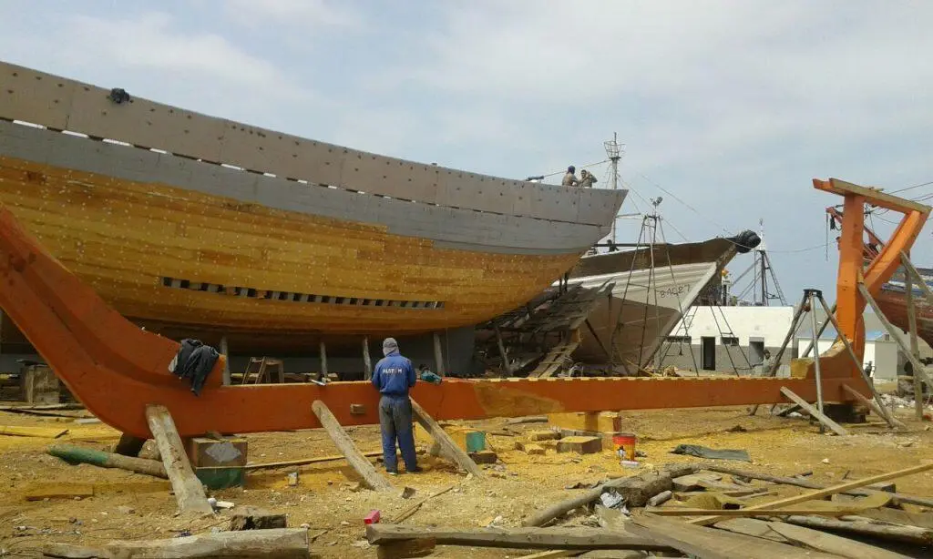 السلطات الإقليمية تنجح في إحتواء خلاف بين المهنيين والورش البحري الجاف بالوطية