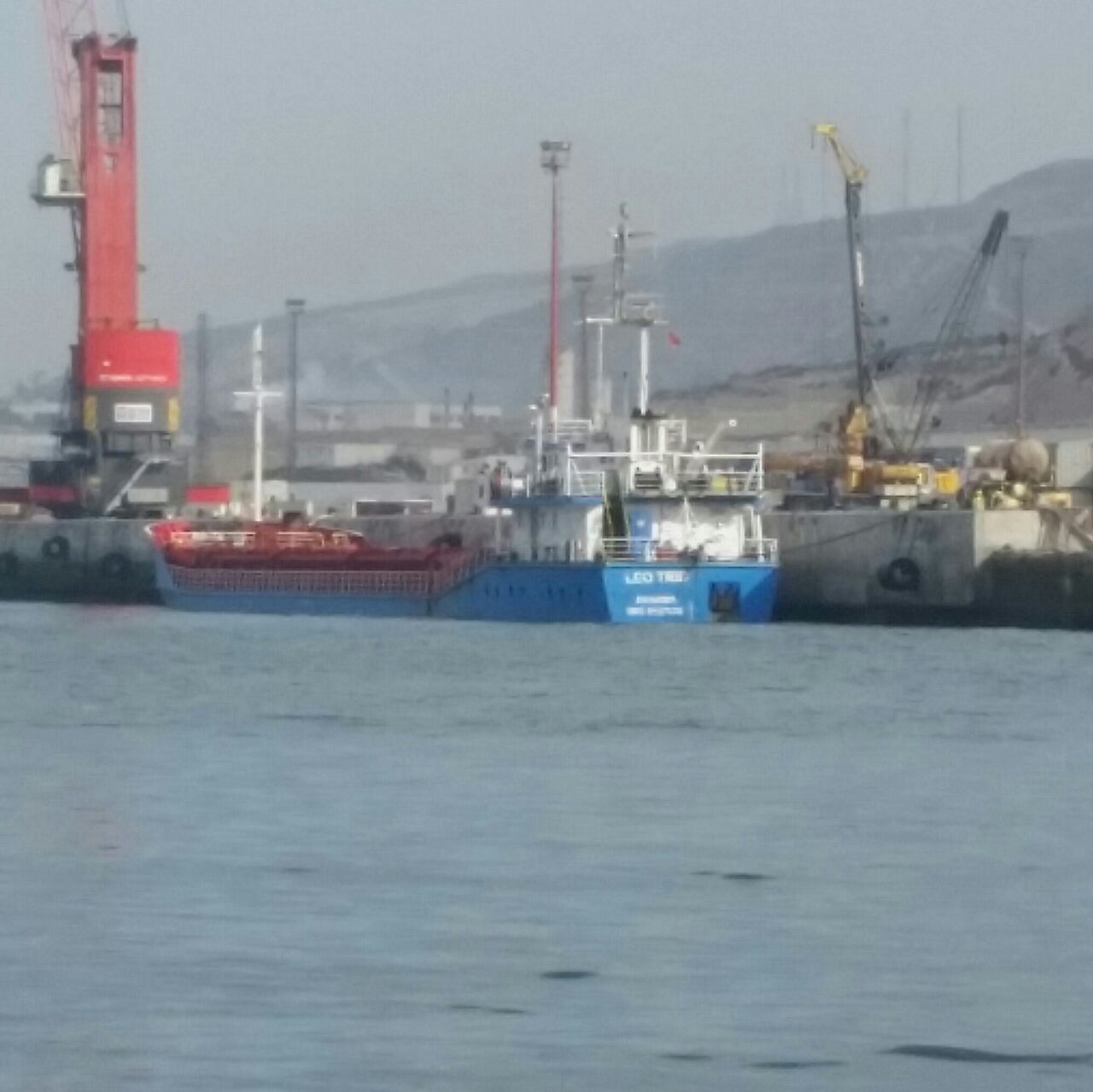 إقتياد السفينة البنامية المتسببة في حادث الجديدة إلى ميناء أكادير