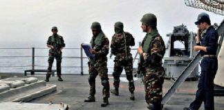 سابقة.. البحرية الملكية المغربية تقود مناورات عسكرية بفرنسا أرشيف: كومندو البحرية الملكية في مناورات مشتركة مع الناتو