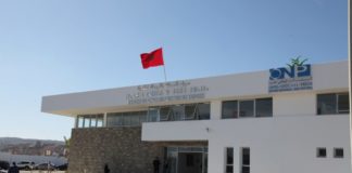 طنجة : مهنيو الصيد التقليدي يطالبون بإزالة سوق السمك بالجملة من الميناء