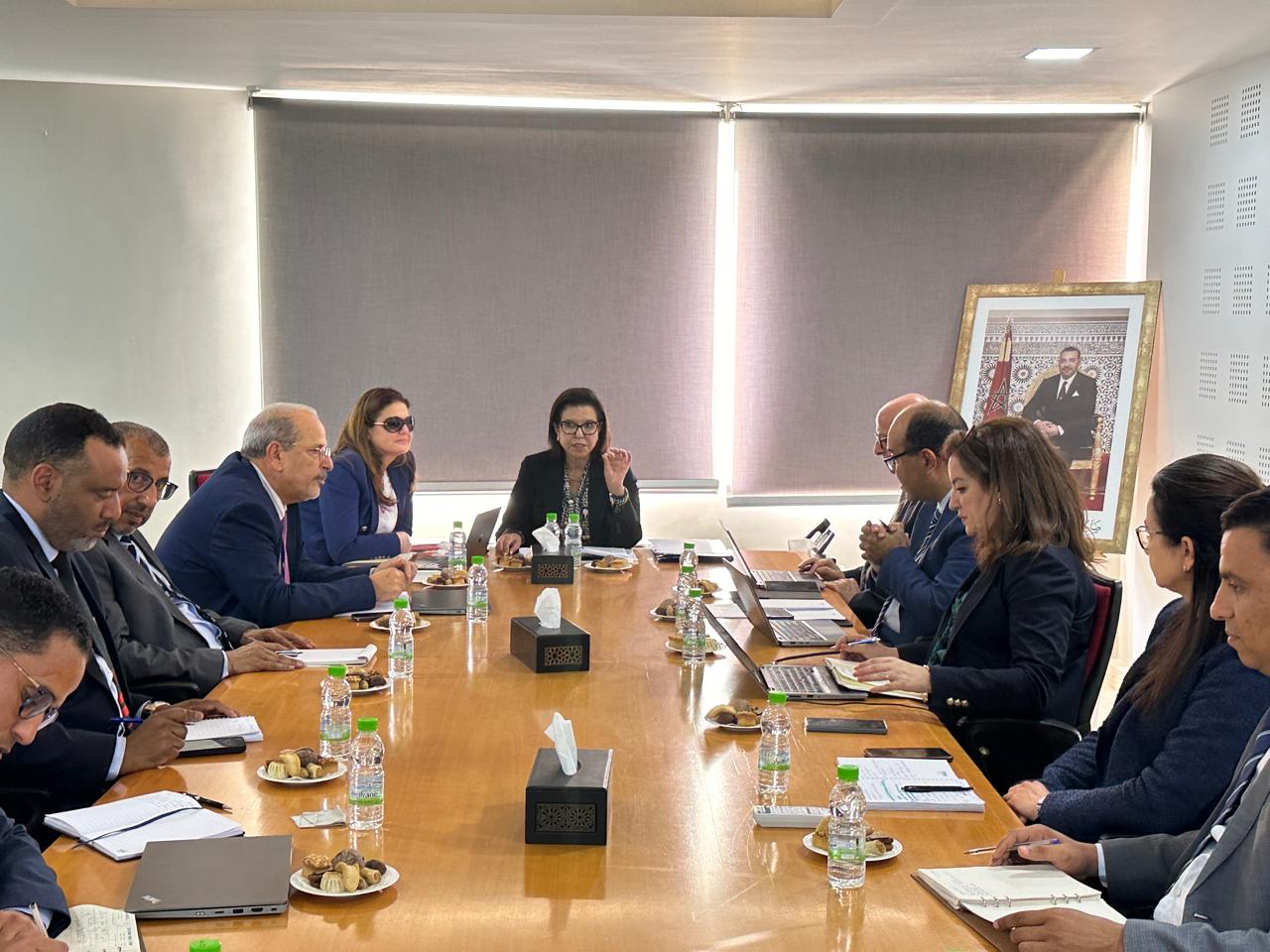 في لقاء عمل لتحفيز دينامية “ONP”.. كاتبة الدولة تؤكد على تسريع تنفيذ البرامج والمشاريع المفتوحة بما فيها ورش الرقمنة والتسويق