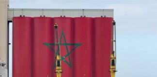 ميناء أكادير يخلق الحدث .. نجاح أول عملية تزويد وقود بحري بين سفينتين مغربيتين